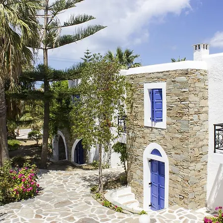 Naxos Holidays 3*