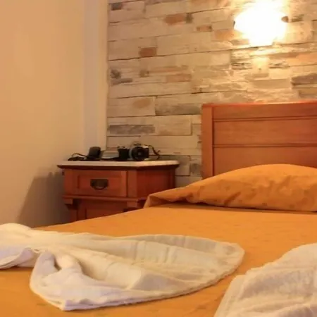 Naxos Holidays Отель Naxos City