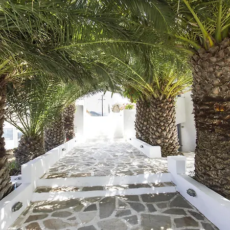 Naxos Holidays Отель 3*