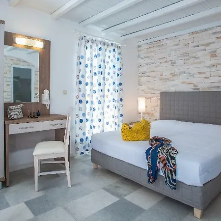 Naxos Holidays Отель