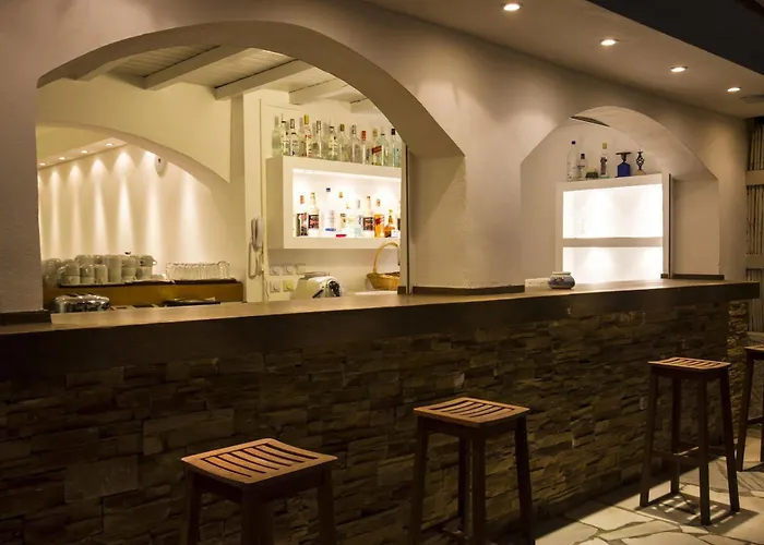 Отель Naxos Holidays 3*