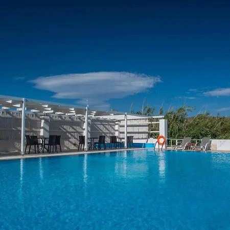 Naxos Holidays Отель