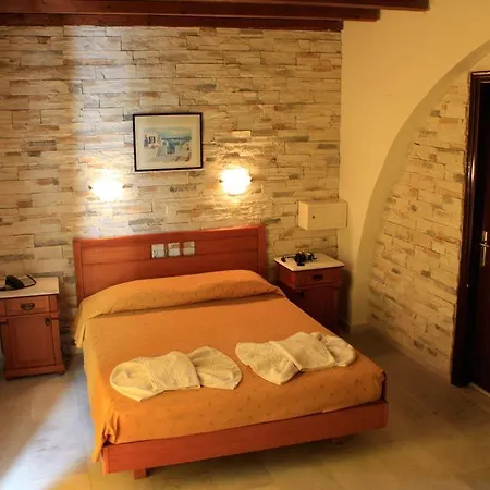 Naxos Holidays Отель Naxos City
