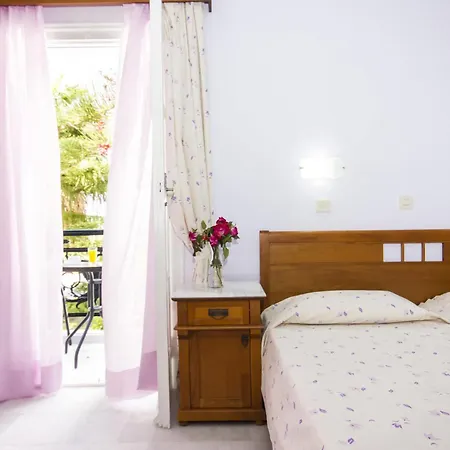 Naxos Holidays 3*