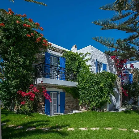 Naxos Holidays 3*